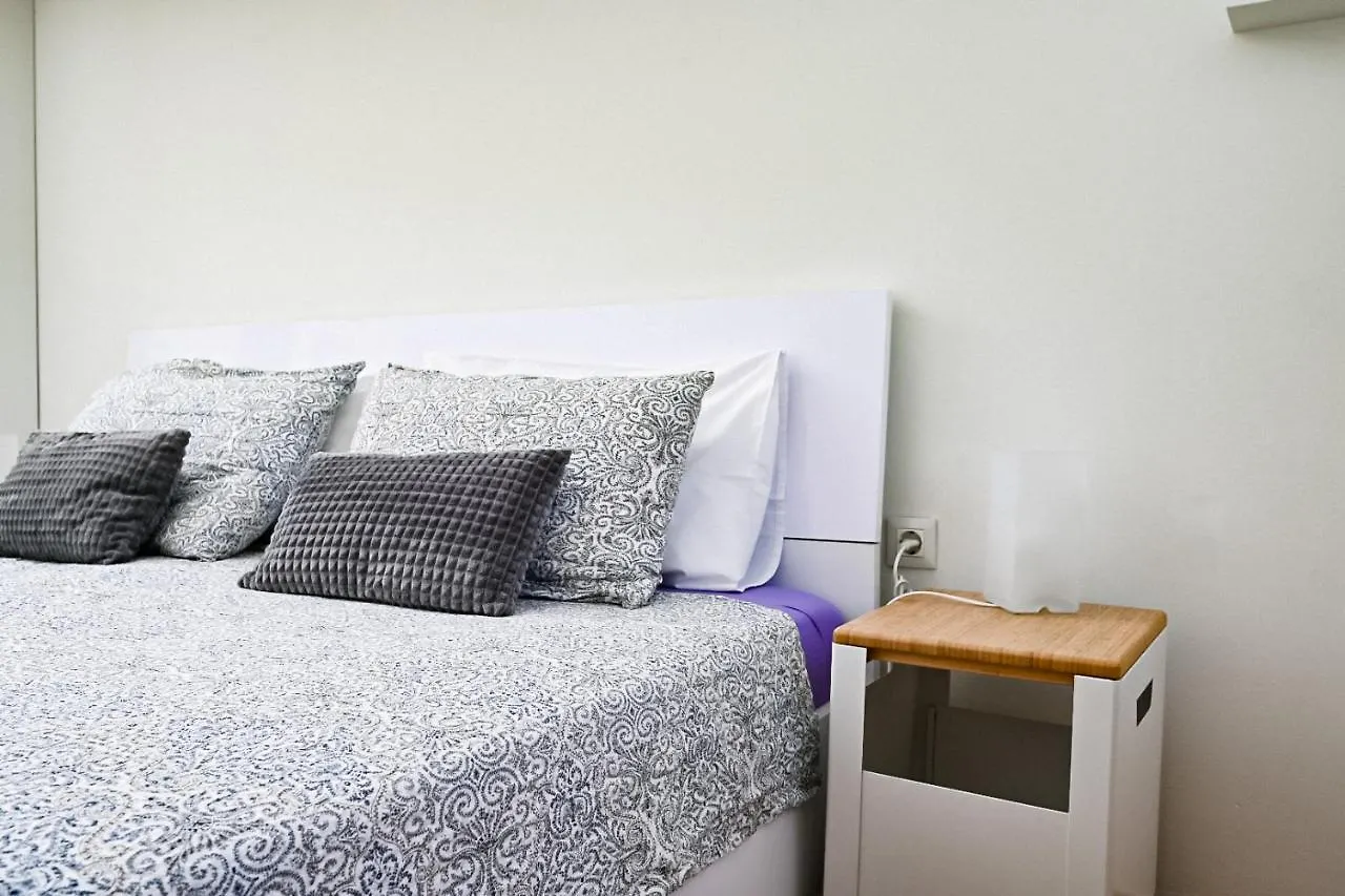 '2R' City Center Holidays And Workstays Ριέκα
