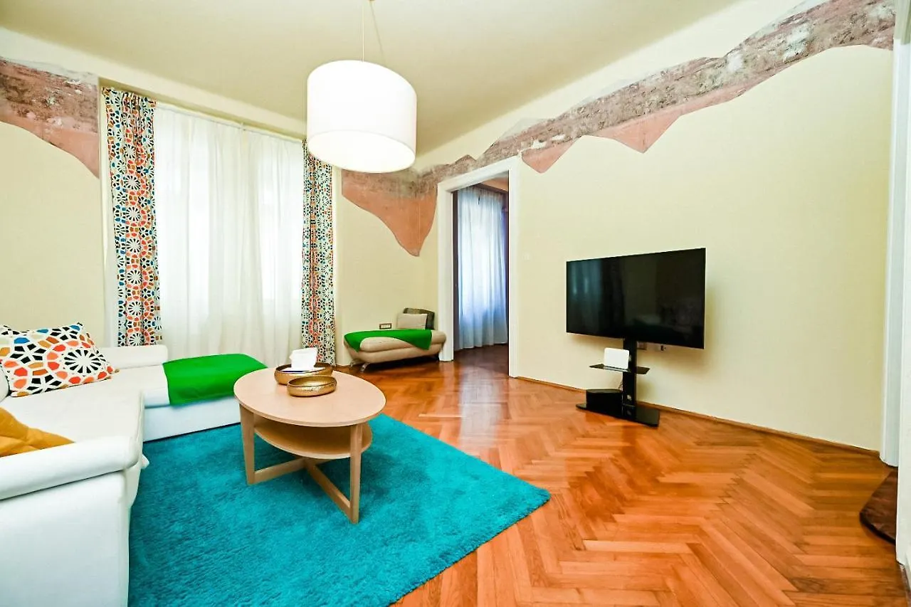 '2R' City Center Holidays And Workstays Rijeka