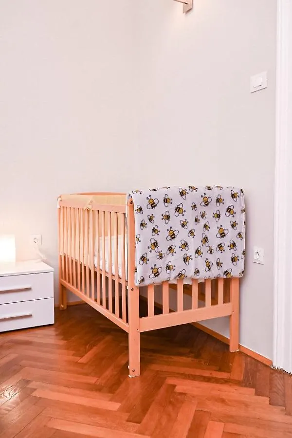 '2R' City Center Holidays And Workstays Ριέκα
